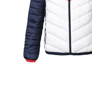 Vestes d'hiver en peluche OEM pour hommes avec impression personnalisée High Street Style Logo à capuche à l'avant Motif solide Tissu en toile de laine Coquille de lin - Product Image 5