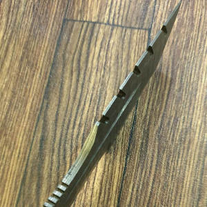 Cuchillo de Supervivencia de Acero de Damasco de Primera Calidad, Cuchillo de Caza de Hoja Fija Hecho a Mano con Mango de Madera Duradero - Product Image 5