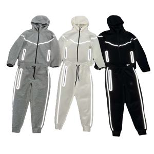 Survêtement athlétique de créateur pour hommes Ensemble deux pièces de haute qualité à la mode Idéal pour la course à pied Jogging Gym Workout Everyday Fashion - Product Image 4