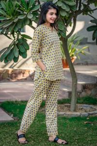 Ensemble 2 pièces en coton imprimé, costume de nuit d'été à manches trois quarts, robe - Product Image 2