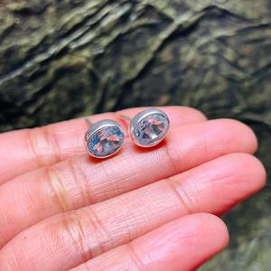 กระดุมพลอยสีฟ้าจากธรรมชาติที่สวยงาม925เงินทำมือหูเครื่องประดับรูปทรงตะขอไข่มุกหินสีทองมีจำหน่ายขายส่ง - Product Image 3