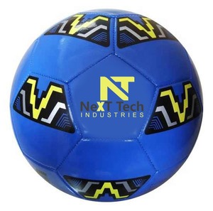 Ballon d'entraînement de football en matériau PU à des fins d'entraînement avec conception personnalisée et logo personnalisé par Next Tech Industries - Product Image 1