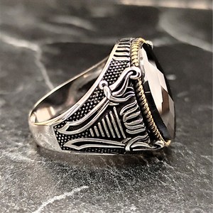 Anillo Vintage de Plata de Ley 925 Hecho a Mano para Hombre, con Zirconia Negra Ovalada, Engaste de Bisel Chapado en Oro de 14K, Joyería para Uso Diario - Product Image 5