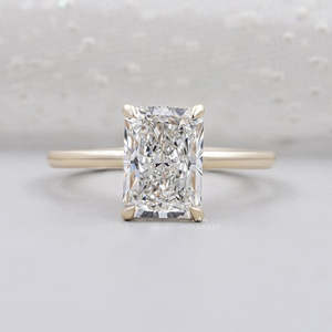 Anillo de Compromiso con Diamante Cultivado en Laboratorio de 2.0 Ct, Corte Radiante, Certificado por IGI, Oro Amarillo Sólido de 14K, Chapado en Rodio, Halo Oculto, Ligero - Product Image 1