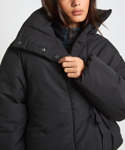 Wholesale Women's Streetwear Puffer Jackets Long Sleeve Solid Color Waterproof Baggy Fit Stand Dyed Rivet Pearls Cotton Filled - Product Image 2