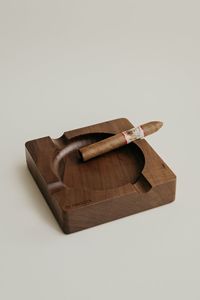 Los últimos artilugios de accesorios para cenizas de cigarros de madera para uso en interiores o exteriores de alta calidad personalizados más vendidos - Product Image 2
