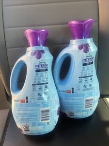 Après-shampooing pour tissus Downy Intense Scent and Freshness Wildflower Blossom 40 floz - Product Image 2