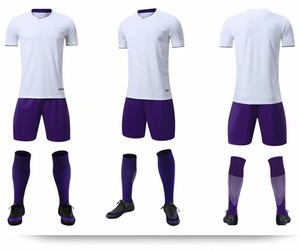 Listado de patrocinadores principales Uniformes de fútbol Calidad tailandesa Venta al por mayor Conjunto de ropa de fútbol impresa por transferencia de calor para adultos Entrenamiento de fútbol barato - Product Image 2