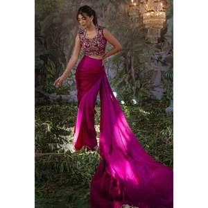 ชุดเดรสผู้หญิงประดับตกแต่งกำมะหยี่สีม่วงแดงสำหรับงานแต่งงาน Sasha - Product Image 1