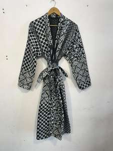 Kimono en coton noir et blanc, robe de mariée patchwork Kantha, peignoir hippie bohème Kantha, robe de kimono patchwork faite à la main - Product Image 2