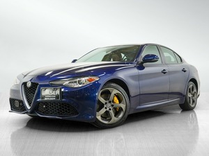 Alfa Romeo Giulia Base 2018 Usado con Poco Kilometraje, Excelente Rendimiento del Motor y Asientos Confortables - Product Image 6