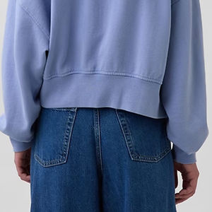 เสื้อฮู้ดผ้าฟลีซสำหรับผู้หญิง ดีไซน์สตรีทแวร์สุดเทรนดี้ พร้อมโลโก้ ซิปปิด และชายเสื้อแบบริบ มีกระเป๋า เหมาะสำหรับใส่พักผ่อนในฤดูหนาว - Product Image 6