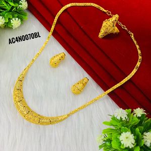 Nouvel arrivage Ensemble collier court de haute qualité avec boucles d'oreilles et bagues en plaqué or 18 carats un gramme de bijoux pour femmes - Product Image 2