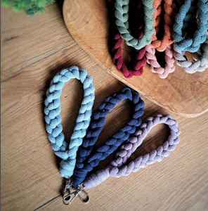 Llavero de Macramé Hecho a Mano de Moda - Product Image 2