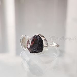 Bague pour femme en pierre brute, pierre précieuse grenat naturel, pierre de naissance de janvier, forme cœur, ajustable, en argent sterling 925 - Product Image 2