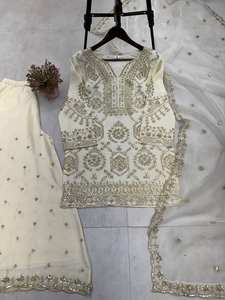 เสื้อผ้าคุณภาพพรีเมียมสำหรับเทศกาลอีด ดีไซน์ทันสมัย ประดับด้วยงานปักเลื่อม พร้อมกางเกงพลาซโซและผ้าคลุมไหล่ - Product Image 2