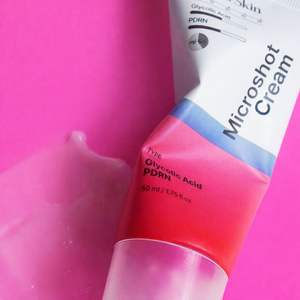 Crème à l'acide glycolique PDRN Micro-Spicule pour le renouvellement de la peau, l'affinement de la texture et la vitalité - Product Image 2