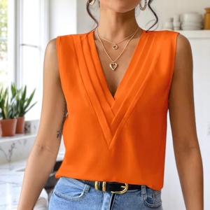 เสื้อกล้ามผ้าชีฟองคอวีแขนกุดสำหรับผู้หญิงไซส์ใหญ่สไตล์ลำลองฤดูร้อนสีเบจ - Product Image 4