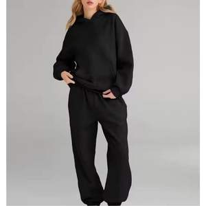 Conjunto Deportivo de Dos Piezas para Mujer, Color Personalizado, Estilo Casual, Top Deportivo, Traje Deportivo para Mujer - Product Image 3