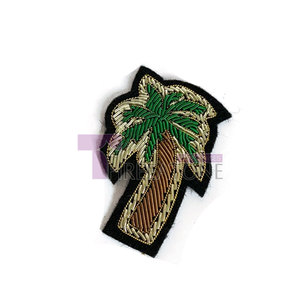 Broche brodée de lingot avec goupille de sûreté réutilisable Tissu de haute qualité Finition classique-Conception de fil de lingot ornemental - Product Image 2