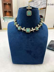 Alta calidad latón moda flor patrón Mehndi polaco gargantilla collar conjunto Diamante tachonado Maang Tikka para mujeres para boda - Product Image 5