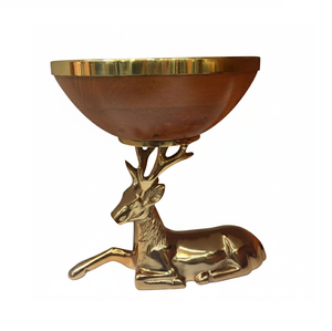 Figurine de cerf dorée de luxe, plat de service en aluminium vintage écologique, support en métal, centre de table décoratif de Noël - Product Image 1