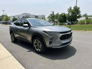 USADO LHD/RHD 2025 CHEVROLET TRAX LT FWD - Product Image 3