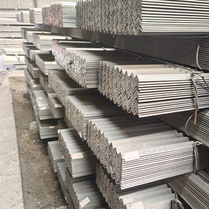 Profesional 100x100x5 Q235 35mm Acero al carbono ranurado Galvanizado Barra de acero estructural de ángulo igual para doblar y soldar - Product Image 5