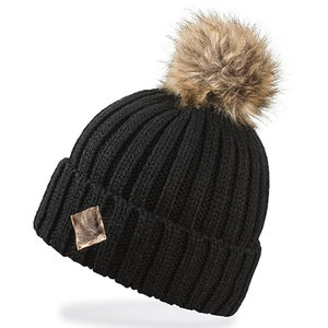 Bonnets en tissu doux en gros, motifs uniques, confortables, respirants, imperméables, personnalisables avec doublure polaire chaude, parfaits pour l'hiver et les voyages - Product Image 1