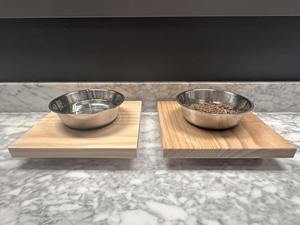 Mangeoire écologique en bois pour animaux de compagnie avec bols en acier inoxydable pour chiens et chats - Product Image 4