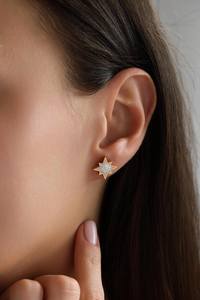 Pendientes de Plata de Ley 925 con Baño de Oro de 14K, Madreperla y Esmalte, Diseño Estrella del Norte, Celestiales para Uso Diario - Product Image 5
