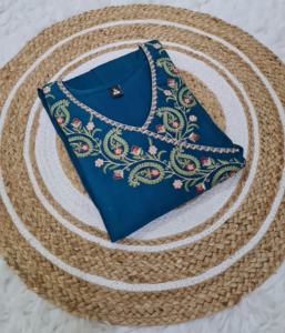 Kurti Anarkali au design unique, vêtements ethniques indiens traditionnels pour femmes, disponible à un prix abordable - Product Image 6