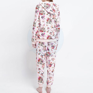 ชุดวอร์มลำลอง 2 ชิ้นสำหรับผู้หญิง ฤดูหนาว เป็นมิตรกับสิ่งแวดล้อม ระบายอากาศได้ดี แห้งเร็ว ปรับแต่งได้ ผลิตจากโรงงานในปากีสถาน - Product Image 3