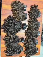 Extensions de cheveux humains vierges 100 % indiens, alignés sur la cuticule, double trame machine, bouclés style bébé, couleur claire