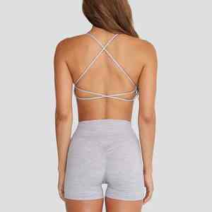 Ensemble de yoga et de fitness avec logo personnalisé pour femmes soutien-gorge de sport et short d'entraînement, grande taille disponible - Product Image 6