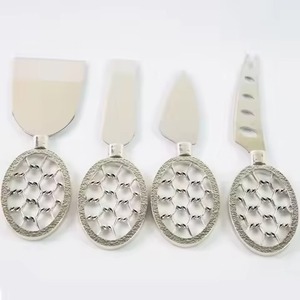 Juego de cuchillos para queso de larga duración con mango ovalado plano plateado de acero inoxidable - Product Image 1