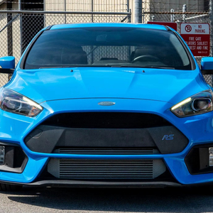 Ford Focus RS 2017 d'occasion en excellent état, boîte manuelle 6 vitesses, transmission intégrale, bleu nitro métallisé, provenance sud-est des États-Unis - Product Image 1