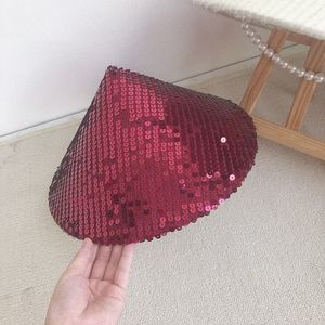 หมวกทรงกรวยทำมือจากเวียดนาม เหมาะสำหรับงานกลางแจ้งและการแสดง  งานศิลปะบนหมวก ขนาด 40 ซม. ปรับแต่งขนาดและดีไซน์ได้ - Product Image 1