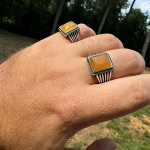 Bague Royauté en Argent Sterling 925 pour Homme Saphir Jaune Diamant Carré Véritable Incrustation d'Oxydé à la Mode en Acier Inoxydable - Product Image 1