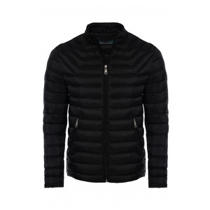 Veste matelassée pour homme en polyester recyclé, fabriquée en usine certifiée - Product Image 4