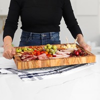 Planche à découper en bois d'olivier rustique brun ArtisRaw de Tunisie, sculptée, durable, pour la cuisine et les restaurants, pour la découpe et le jus
