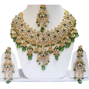 ชุดเครื่องประดับสไตล์วินเทจ ประดับคริสตัลและเซอร์โคเนีย ทำจากโลหะผสม ประกอบด้วยสร้อยคอ ต่างหู และเครื่องประดับศีรษะ สำหรับผู้หญิง เหมาะสำหรับงานหมั้น งานแต่งงาน งานฉลองครบรอบ และงานปาร์ตี้ - Product Image 1