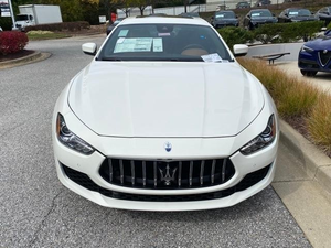 Ghibli GT RWD Sedán 2023 con Autonomía NEDC de 601-700 km, Motor de 150-200 kW, Batería de 90-110 kWh - Product Image 2