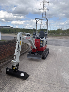 Nouvelle mini-excavatrice Takeuchi à vendre, excavatrice compacte sur chenilles, prête à être expédiée - Product Image 4