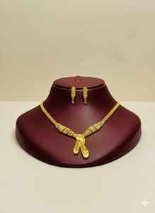 สร้อยคอแบบยาวประดับทอง 24K ชุบทองคำแท้ ให้ลุคหรูหราสำหรับผู้ที่ชื่นชอบเครื่องประดับยุคใหม่ - Product Image 5