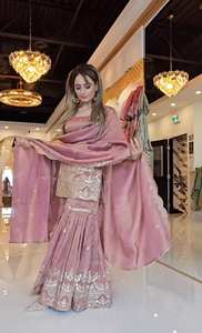 Vestido Étnico Indio Pakistaní de Diseño Moderno en Tela Georgette Sintética Pesada - Traje Sharara para Adultos con Palazzo y Dupatta, Diseño a Mano - Product Image 6