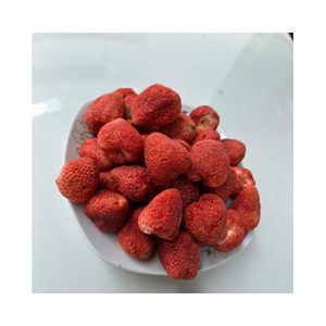 Fraises lyophilisées entières, croquantes, matière première : fraises fraîches ; utilisation : mélange pour confiserie ; origine : fabrication vietnamienne - Product Image 4