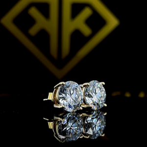 Boucles d'oreilles clous en moissanite VVS de 8,15 carats, plaquées argent, certifiées IGI, avec fermoir à vis sécurisé, cadeau d'anniversaire pour elle - Product Image 2