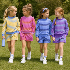 Conjunto de Sudadera a Rayas para Niñas 2026, Sudadera de Algodón con Cuello Alto y Bolsillos, Pantalones Cortos, Estándar Estadounidense para Deportes Escolares y Uso Diario - Product Image 4