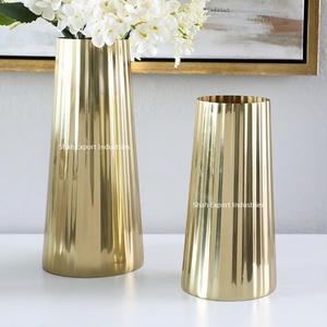 Different Size Brass Flower <b>Vase</b> <b>Gold</b> Finished for Home and Office Tabletop Fresh Flowers Decoration Flower <b>Vases</b> - Product Image 2